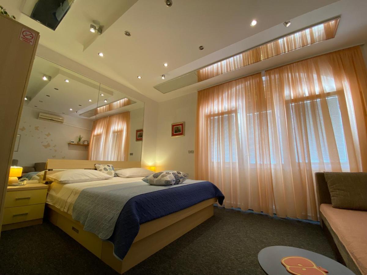Studio Apartment And Rooms Adria ヴォディツェ エクステリア 写真