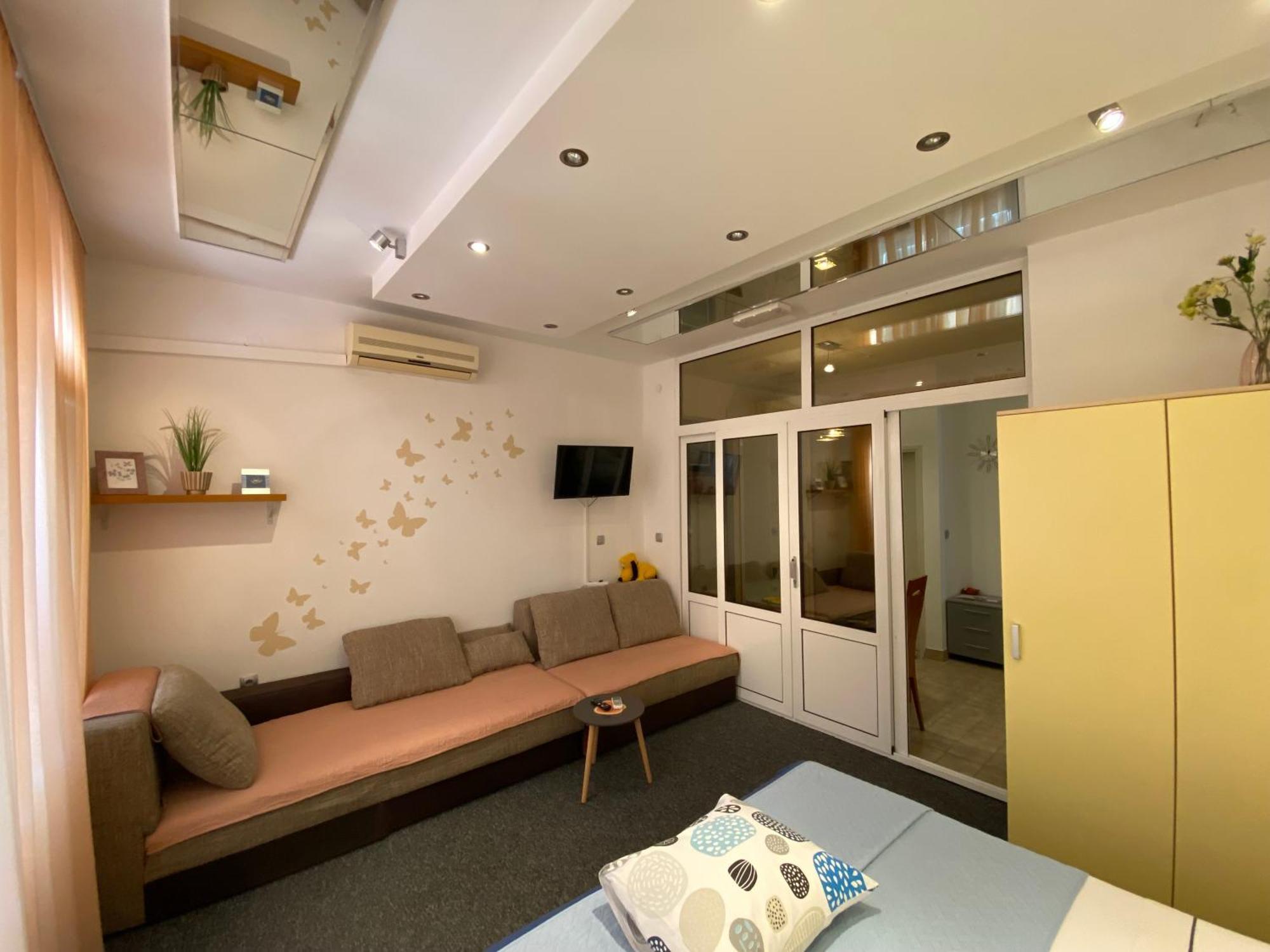 Studio Apartment And Rooms Adria ヴォディツェ エクステリア 写真