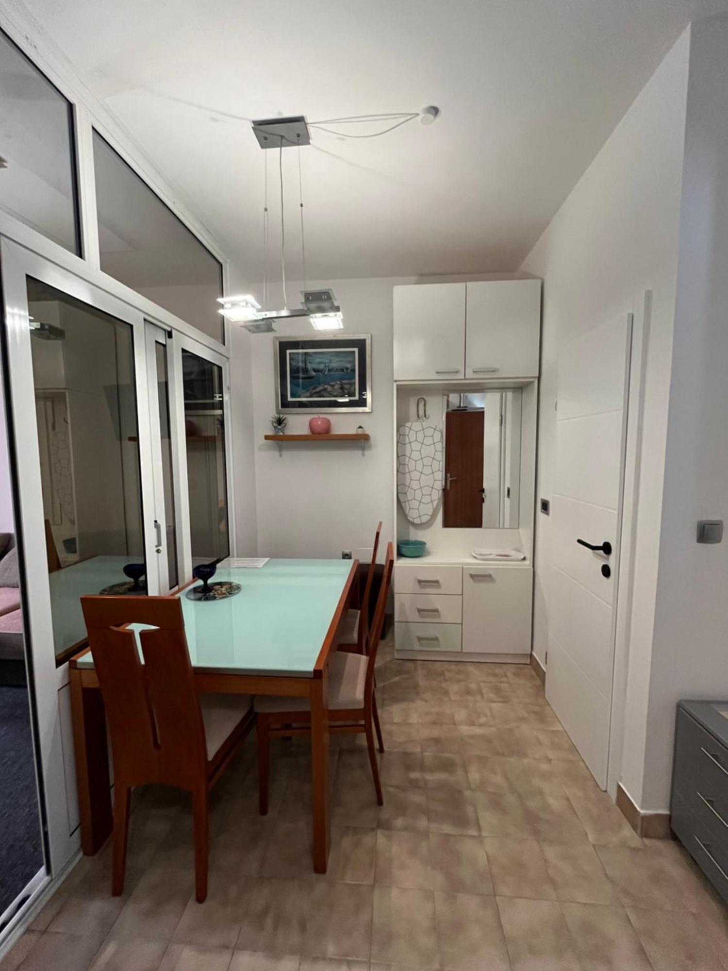 Studio Apartment And Rooms Adria ヴォディツェ エクステリア 写真