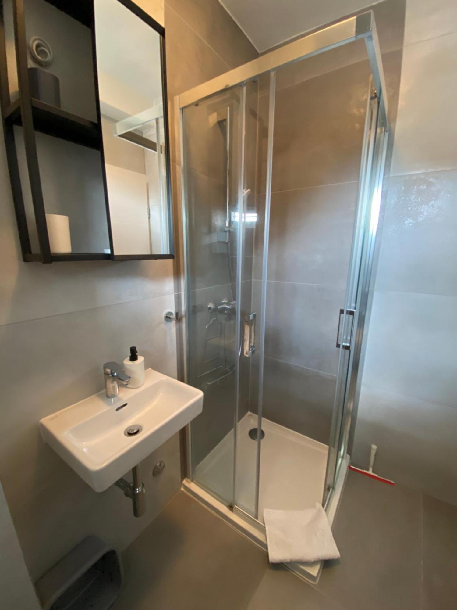 Studio Apartment And Rooms Adria ヴォディツェ エクステリア 写真