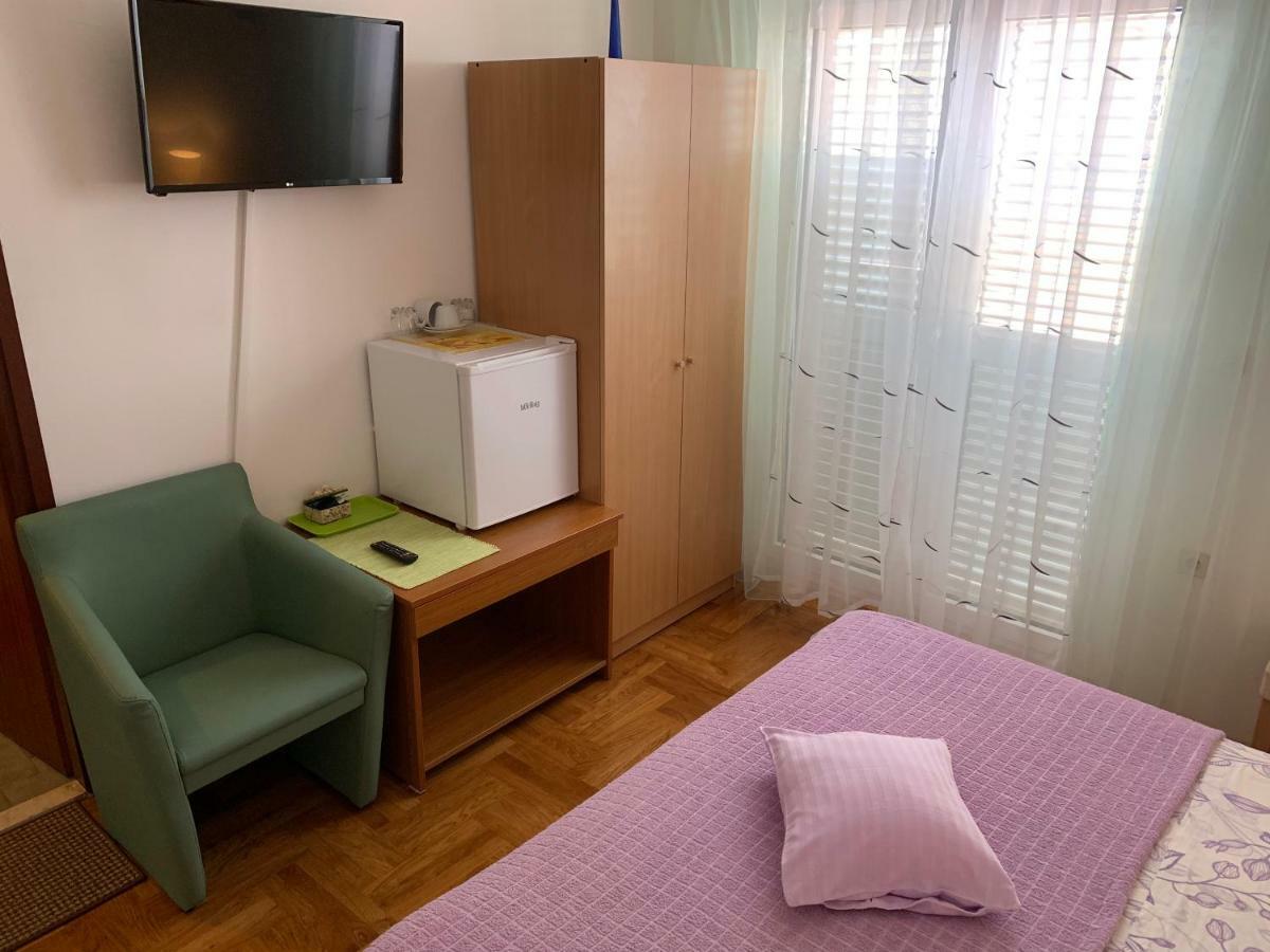 Studio Apartment And Rooms Adria ヴォディツェ エクステリア 写真